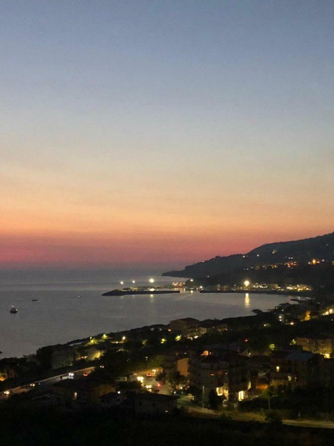 チェトラーロLa Terrazza Di Carmen E Faustoアパートメント エクステリア 写真